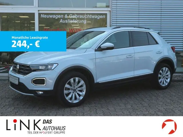 Photo 1 : Volkswagen T-roc 2021 Essence