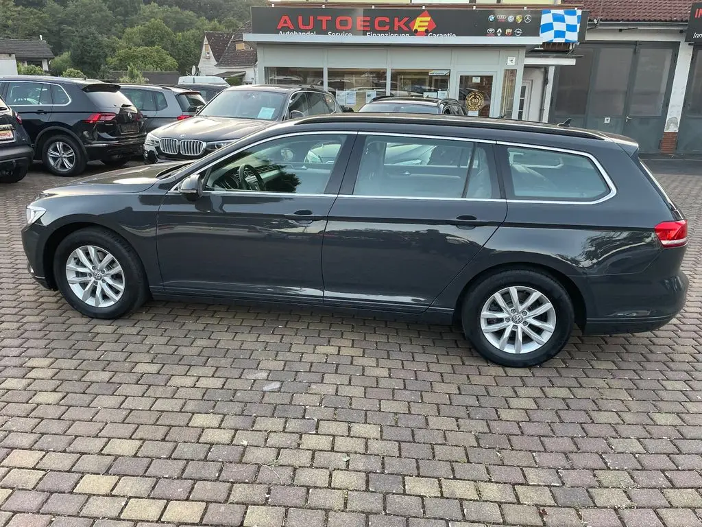 Photo 1 : Volkswagen Passat 2016 Diesel