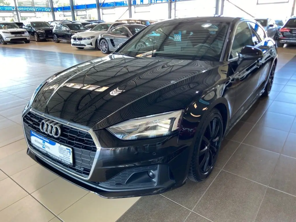 Photo 1 : Audi A5 2020 Petrol