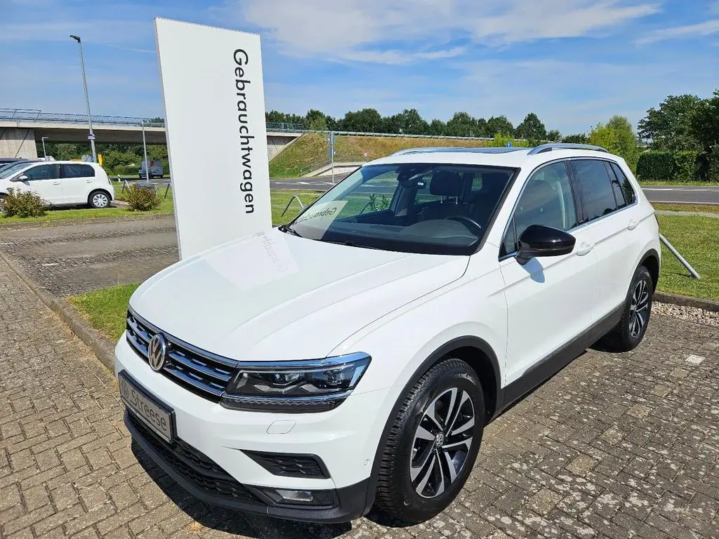 Photo 1 : Volkswagen Tiguan 2020 Petrol