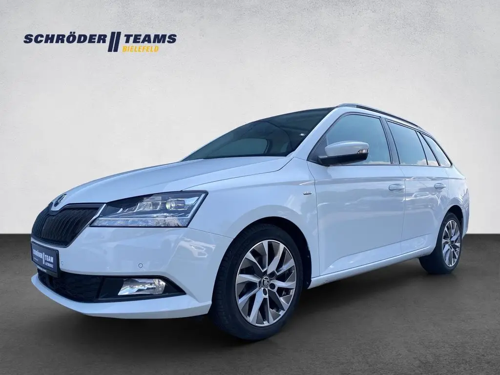 Photo 1 : Skoda Fabia 2021 Petrol