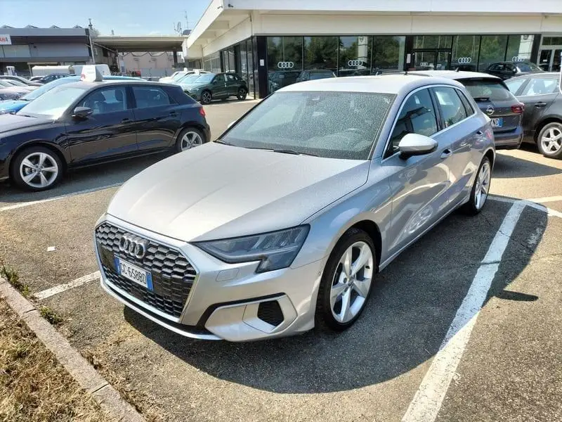 Photo 1 : Audi A3 2020 Petrol