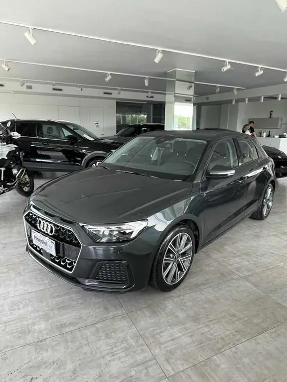 Photo 1 : Audi A1 2021 Petrol