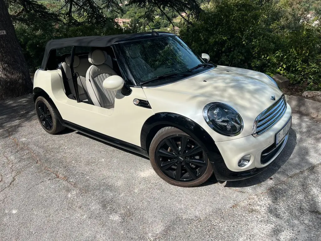 Photo 1 : Mini Cooper 2015 Petrol