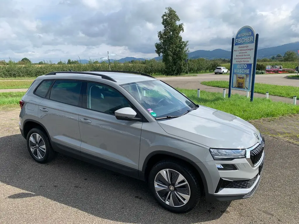 Photo 1 : Skoda Karoq 2022 Petrol