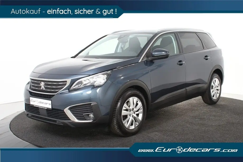 Photo 1 : Peugeot 5008 2019 Essence