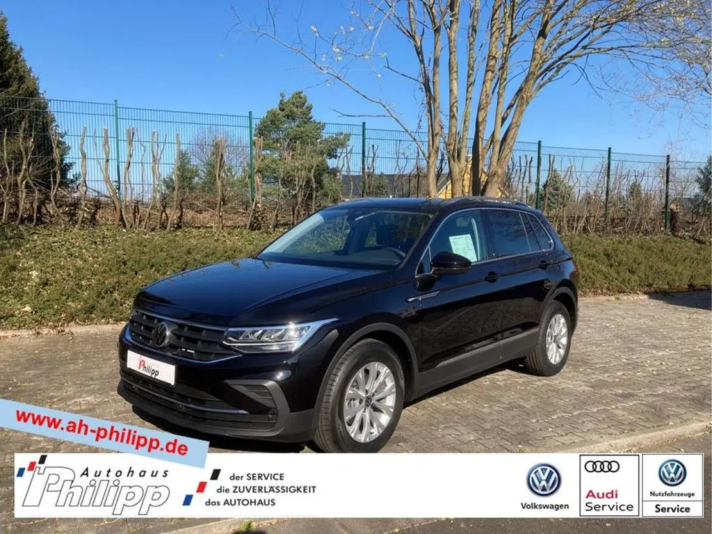 Photo 1 : Volkswagen Tiguan 2021 Essence