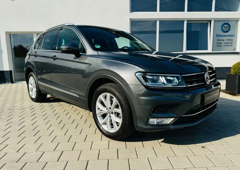 Photo 1 : Volkswagen Tiguan 2017 Essence