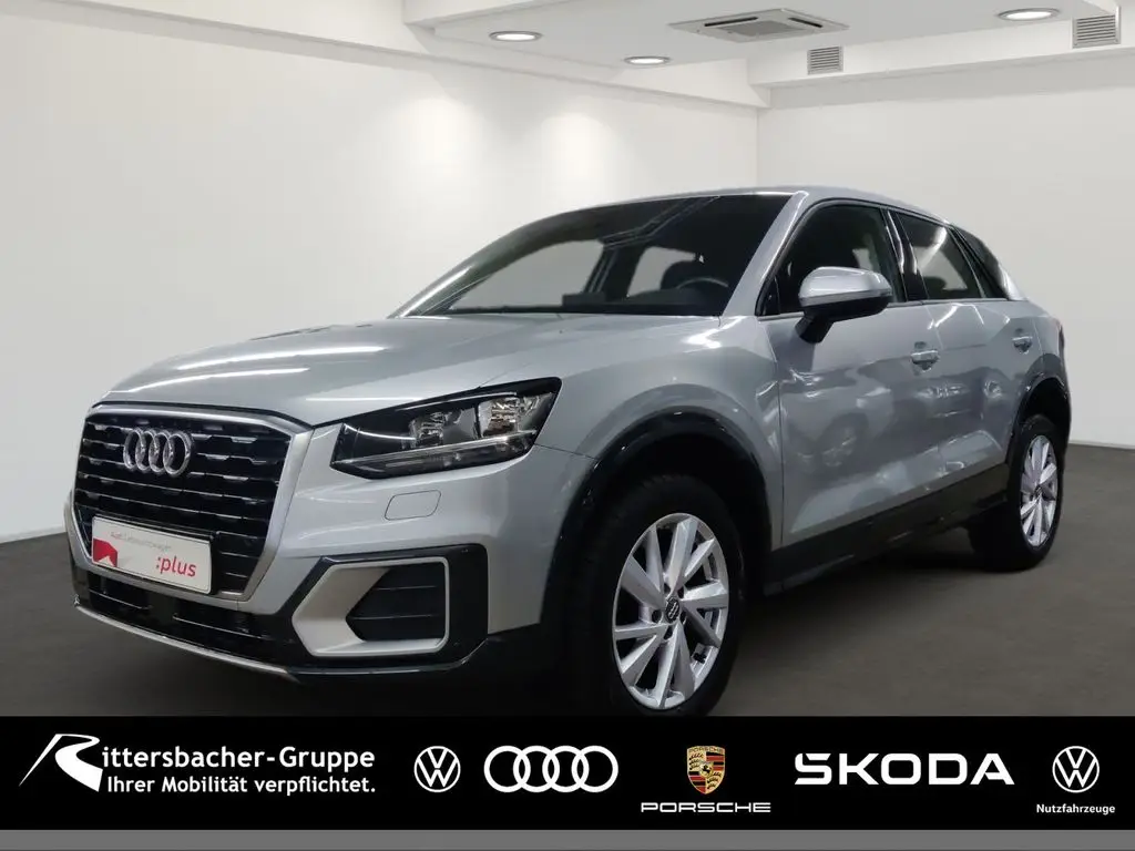 Photo 1 : Audi Q2 2018 Petrol