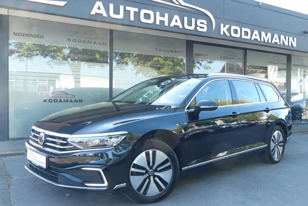 Photo 1 : Volkswagen Passat 2021 Hybride