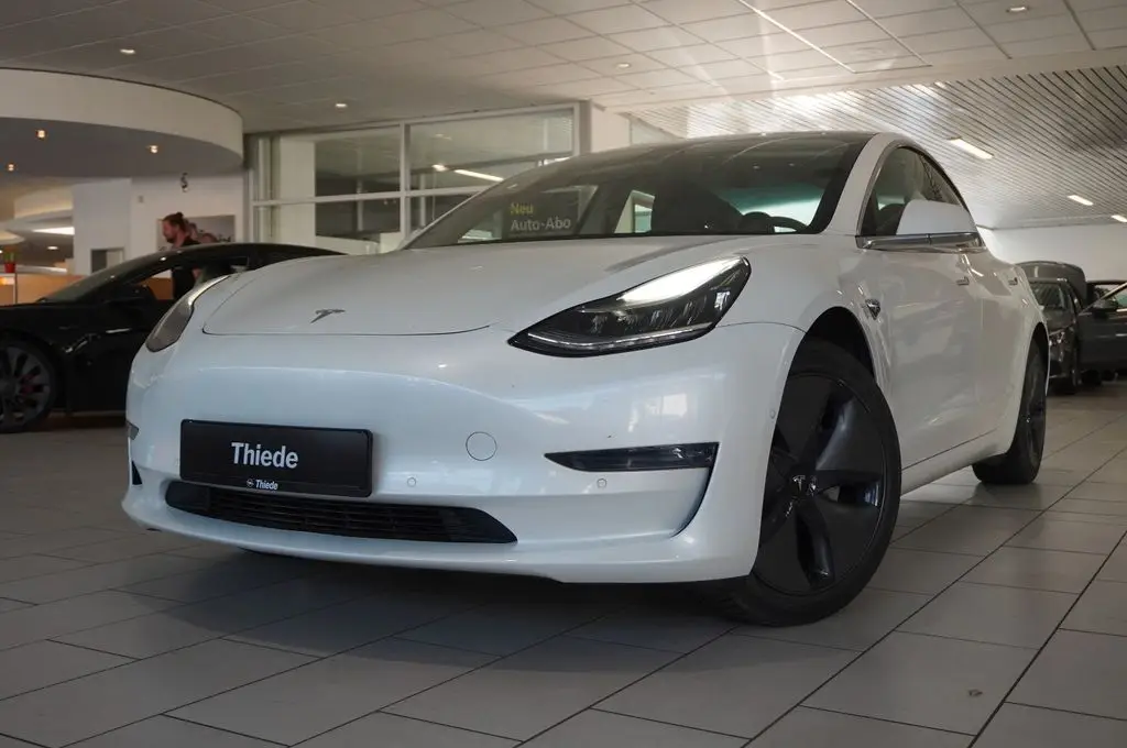 Photo 1 : Tesla Model 3 2020 Non renseigné