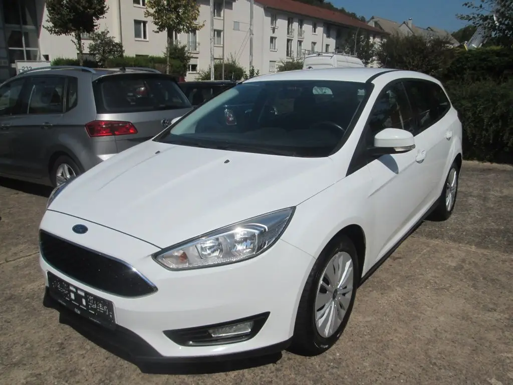 Photo 1 : Ford Focus 2017 Petrol