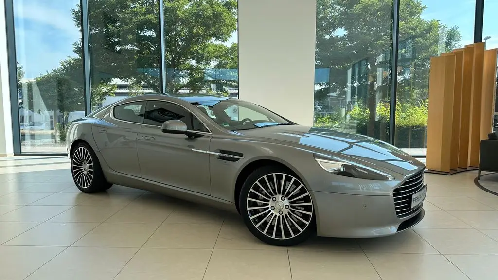 Photo 1 : Aston Martin Rapide 2015 Essence