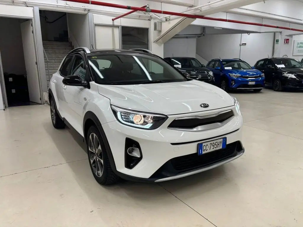 Photo 1 : Kia Stonic 2020 GPL