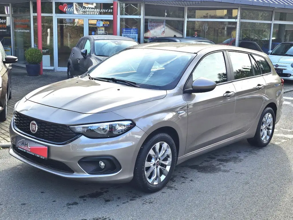 Photo 1 : Fiat Tipo 2019 Essence