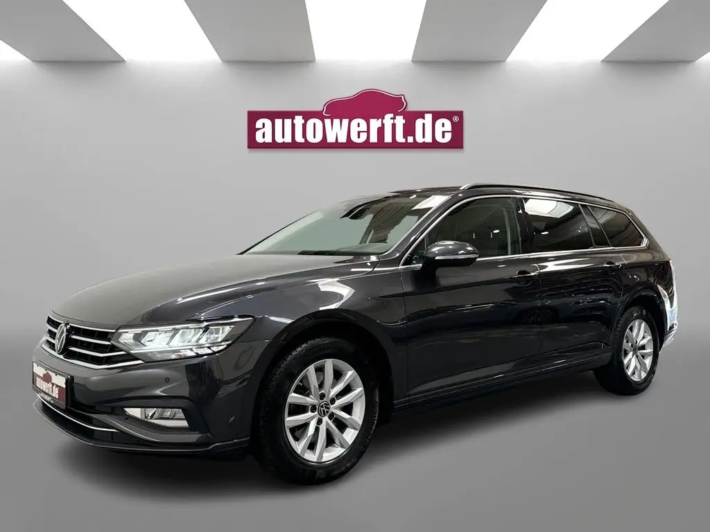 Photo 1 : Volkswagen Passat 2023 Essence