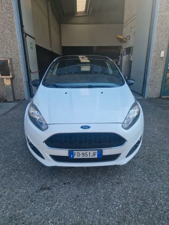 Photo 1 : Ford Fiesta 2016 LPG