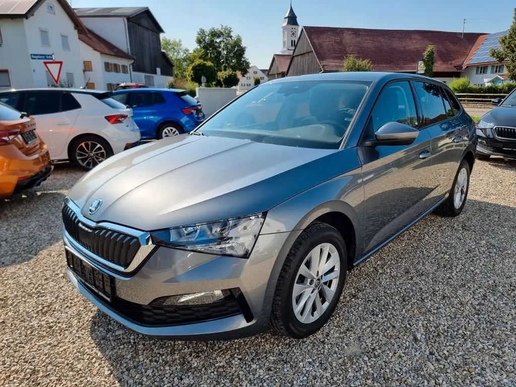 Photo 1 : Skoda Scala 2023 Essence