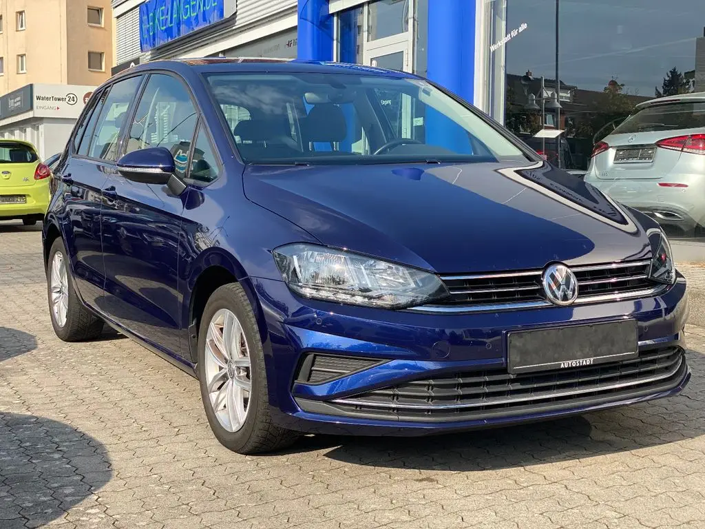 Photo 1 : Volkswagen Golf 2018 Petrol