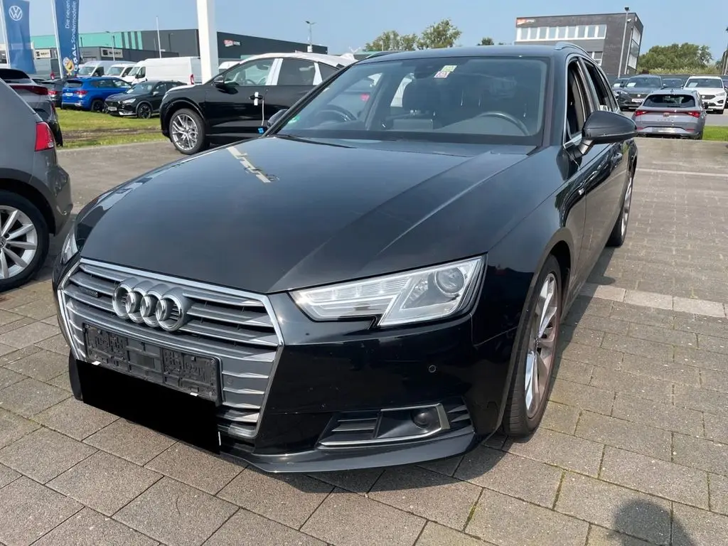 Photo 1 : Audi A4 2018 Diesel