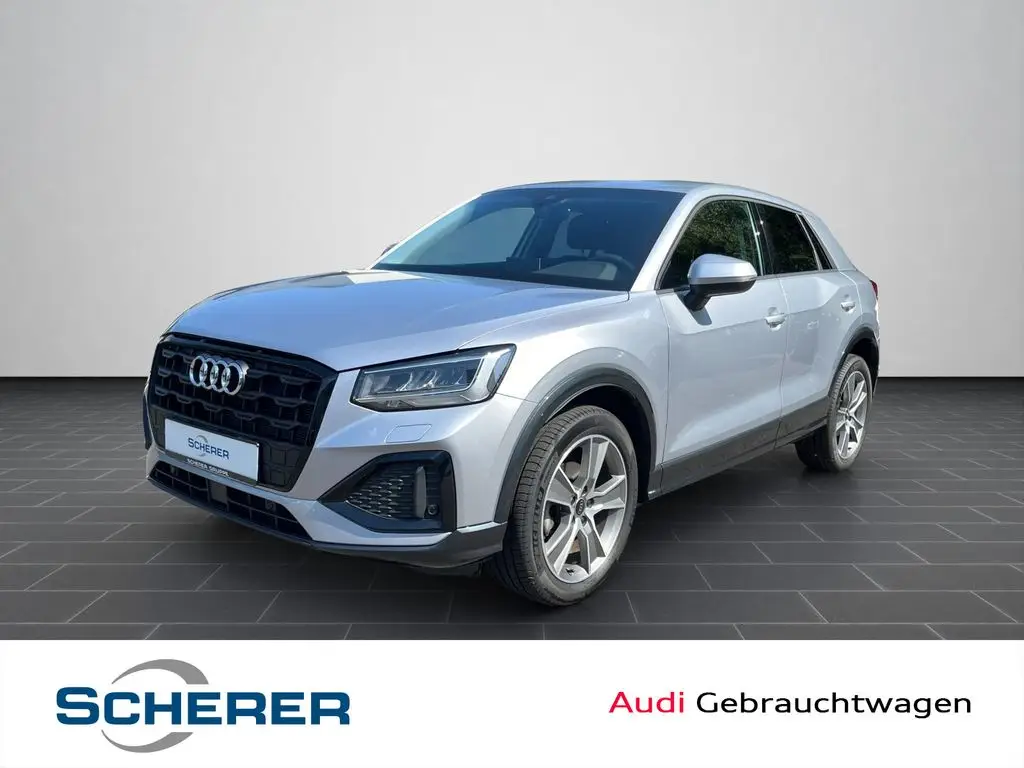 Photo 1 : Audi Q2 2023 Petrol