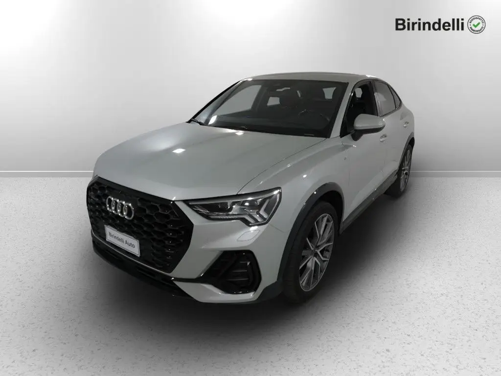 Photo 1 : Audi Q3 2021 Essence