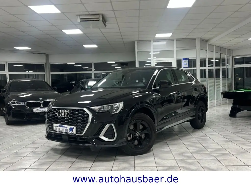 Photo 1 : Audi Q3 2024 Diesel