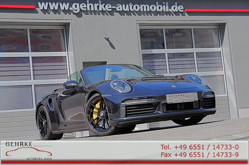 Photo 1 : Porsche 992 2020 Petrol