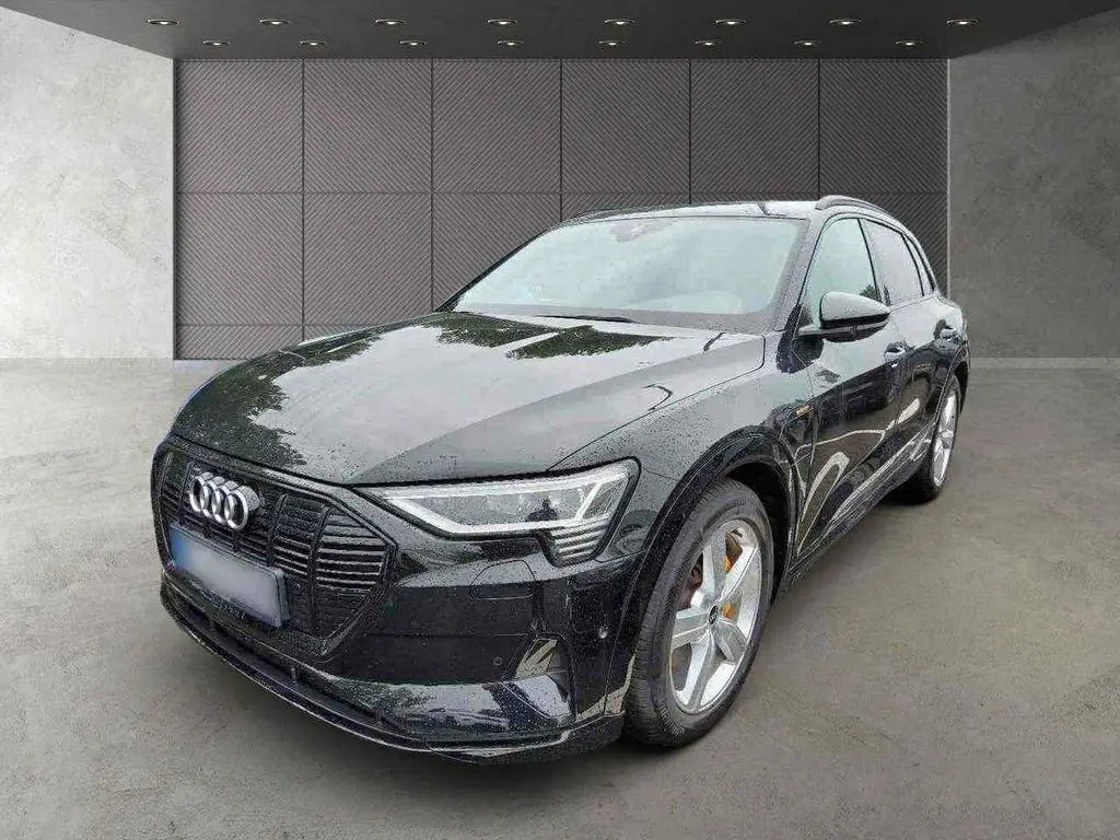 Photo 1 : Audi E-tron 2021 Non renseigné