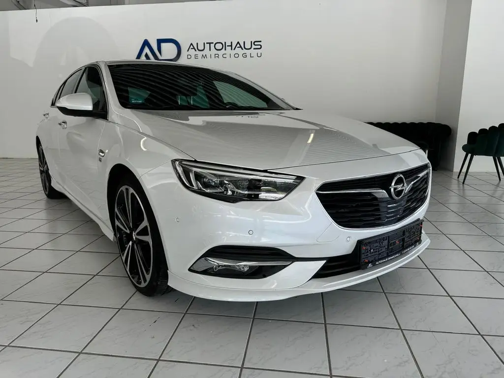 Photo 1 : Opel Insignia 2017 Diesel