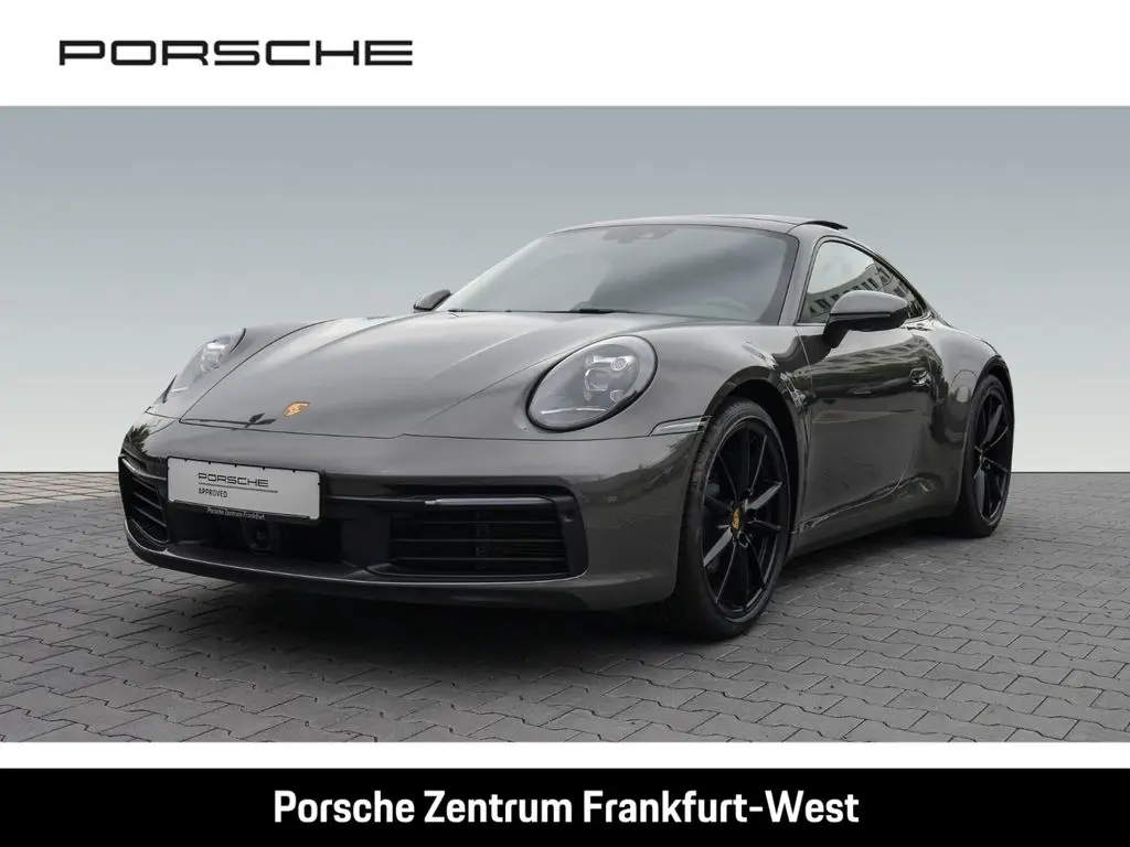 Photo 1 : Porsche 992 2023 Essence