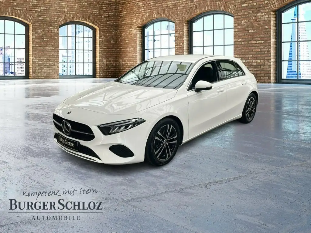 Photo 1 : Mercedes-benz Classe A 2023 Essence