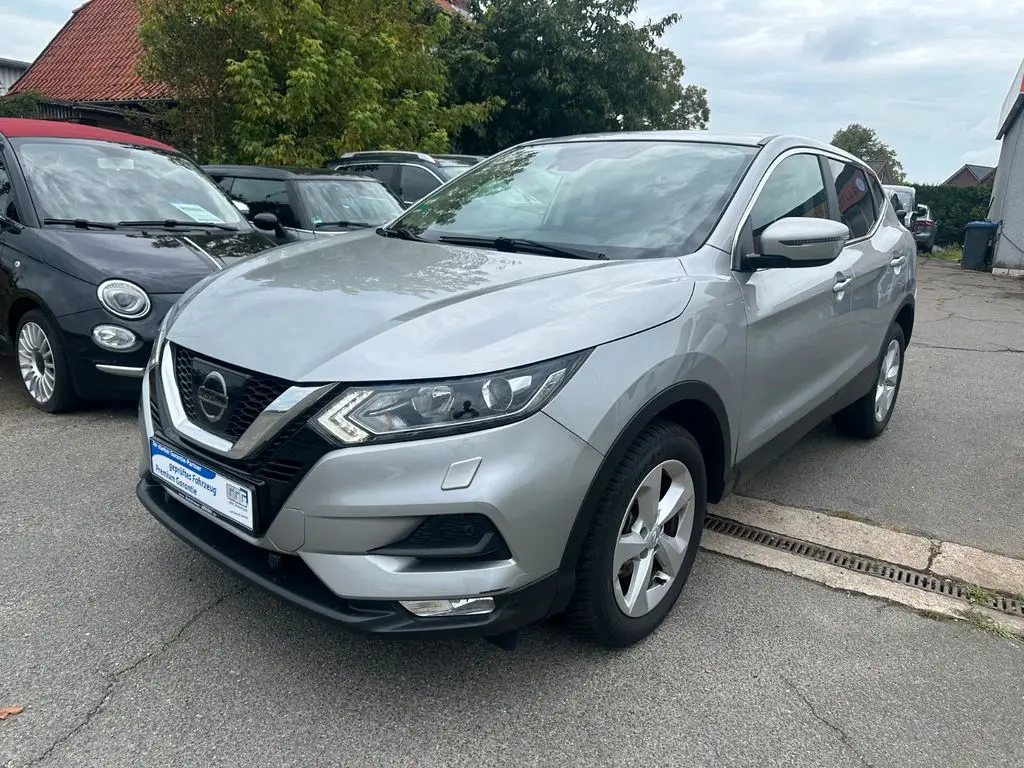 Photo 1 : Nissan Qashqai 2017 Petrol