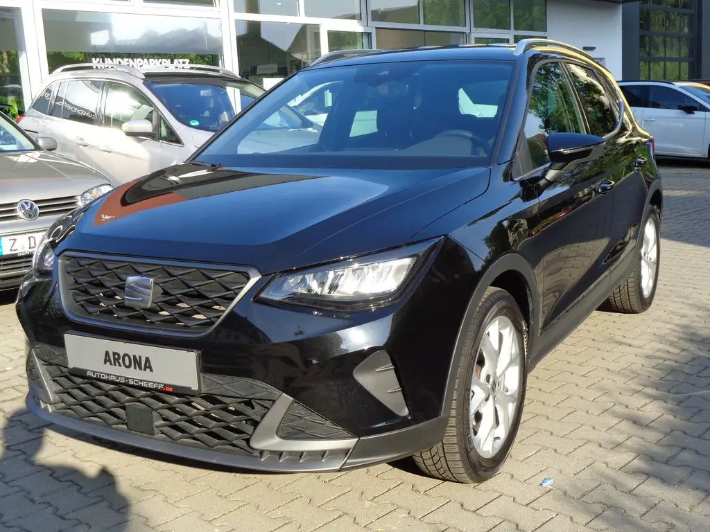 Photo 1 : Seat Arona 2023 Petrol