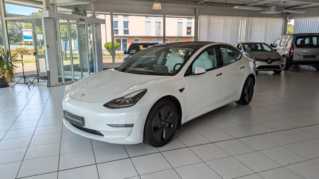 Photo 1 : Tesla Model 3 2021 Non renseigné