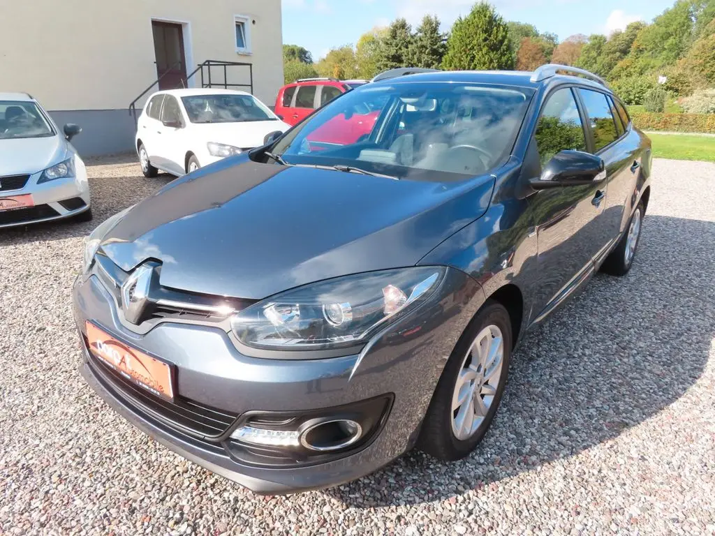 Photo 1 : Renault Megane 2016 Petrol