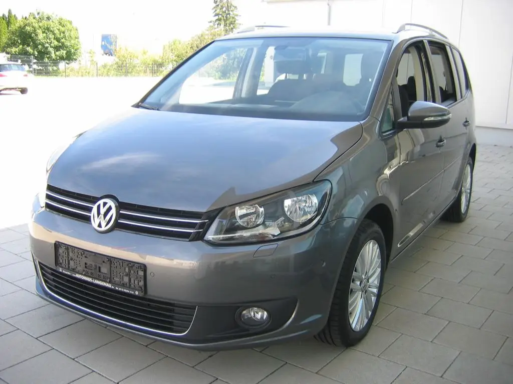 Photo 1 : Volkswagen Touran 2015 Petrol