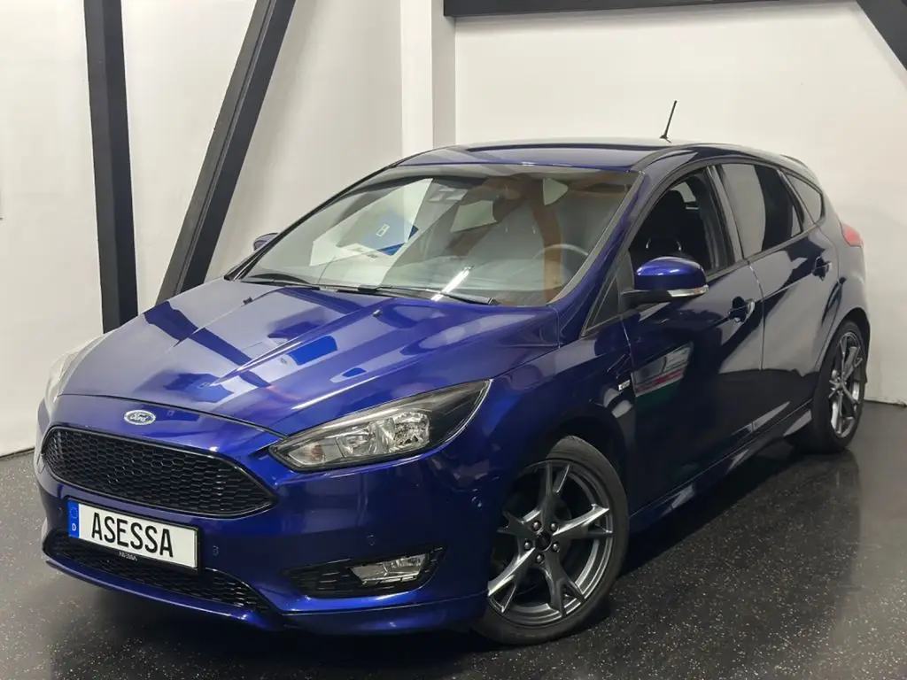 Photo 1 : Ford Focus 2018 Petrol