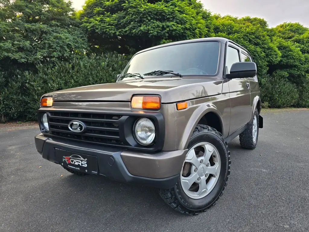 Photo 1 : Lada Niva 2018 Petrol