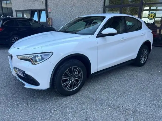 Photo 1 : Alfa Romeo Stelvio 2019 Essence