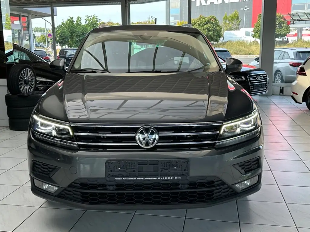 Photo 1 : Volkswagen Tiguan 2019 Petrol