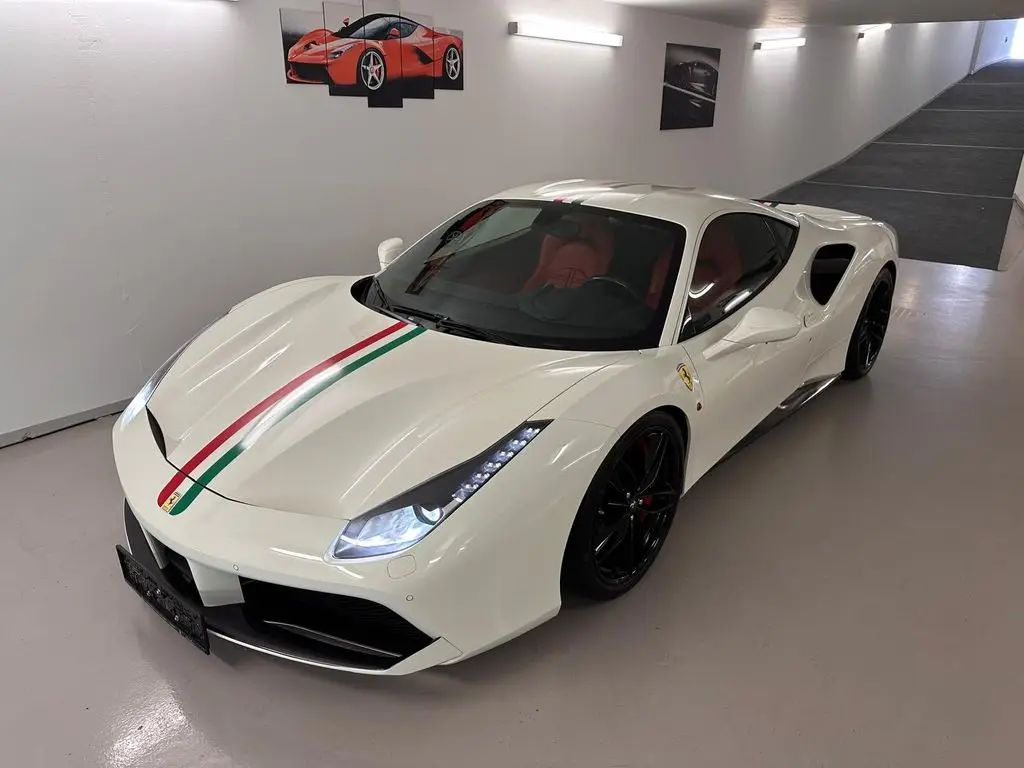 Photo 1 : Ferrari 488 2018 Essence