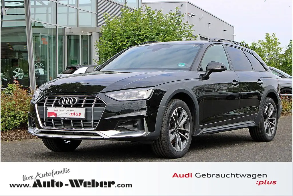 Photo 1 : Audi A4 2023 Petrol