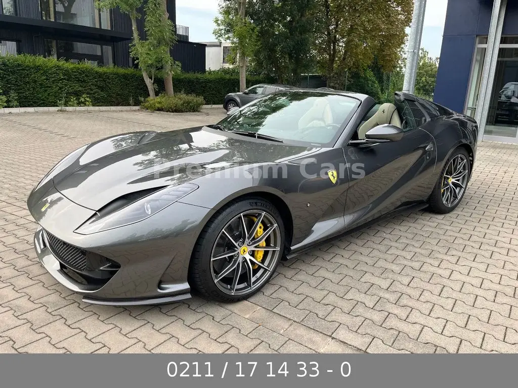 Photo 1 : Ferrari 812 2023 Essence