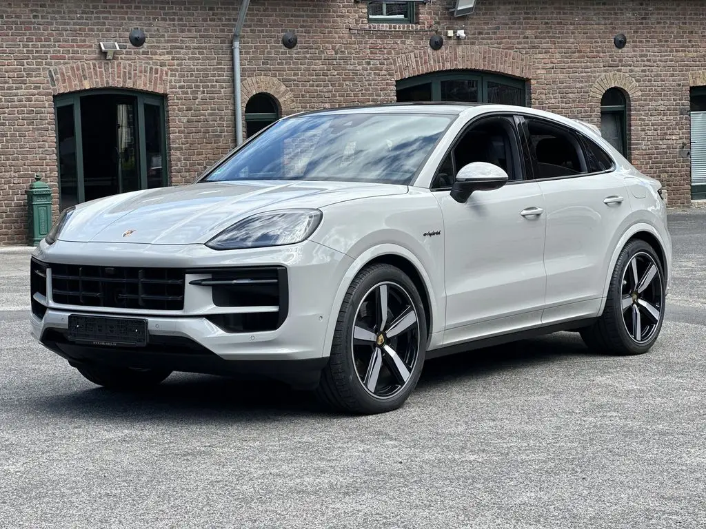 Photo 1 : Porsche Cayenne 2023 Hybrid