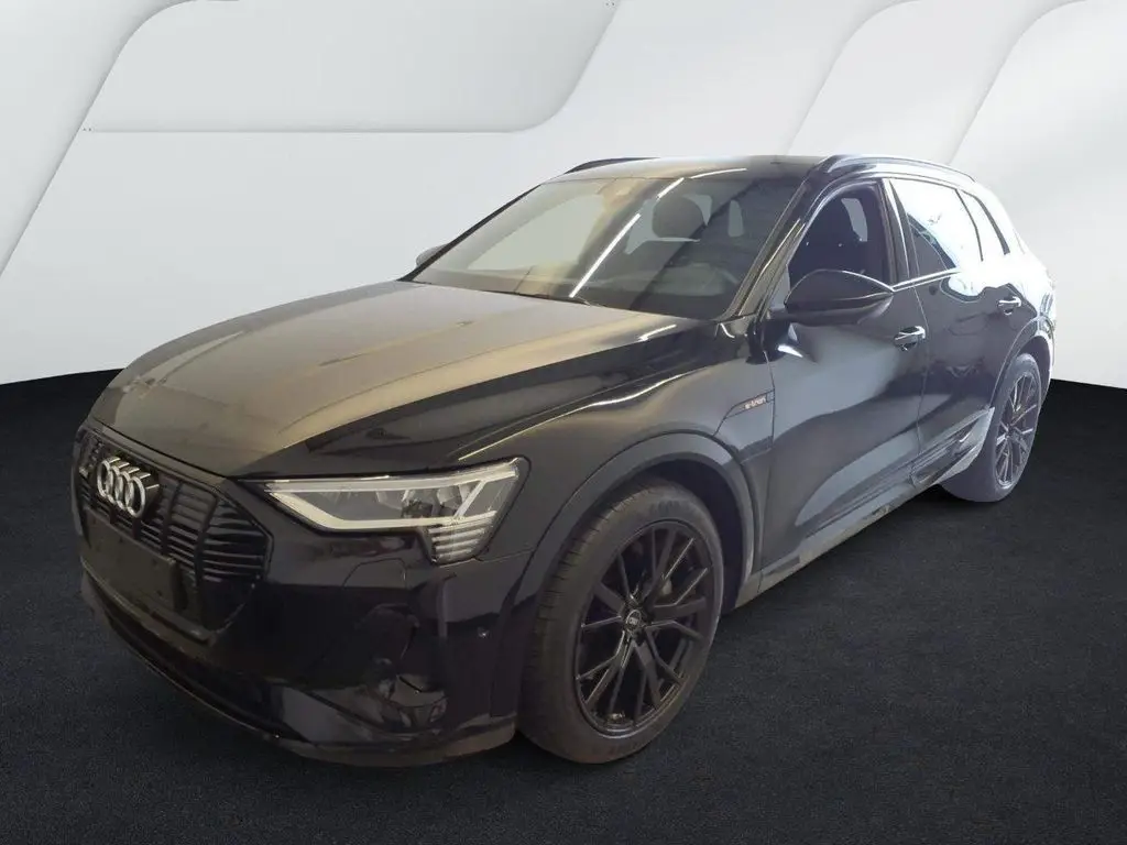 Photo 1 : Audi E-tron 2021 Not specified