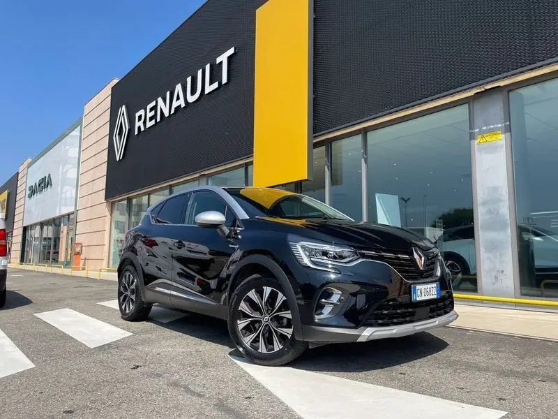 Photo 1 : Renault Captur 2023 Petrol