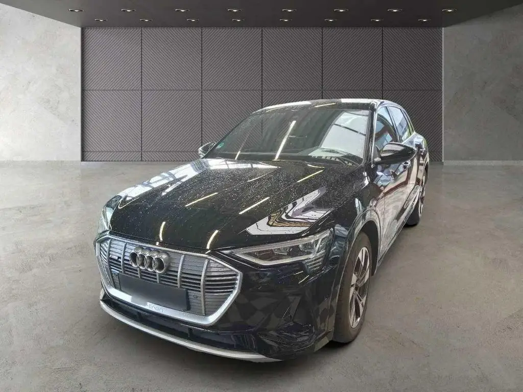 Photo 1 : Audi E-tron 2021 Non renseigné