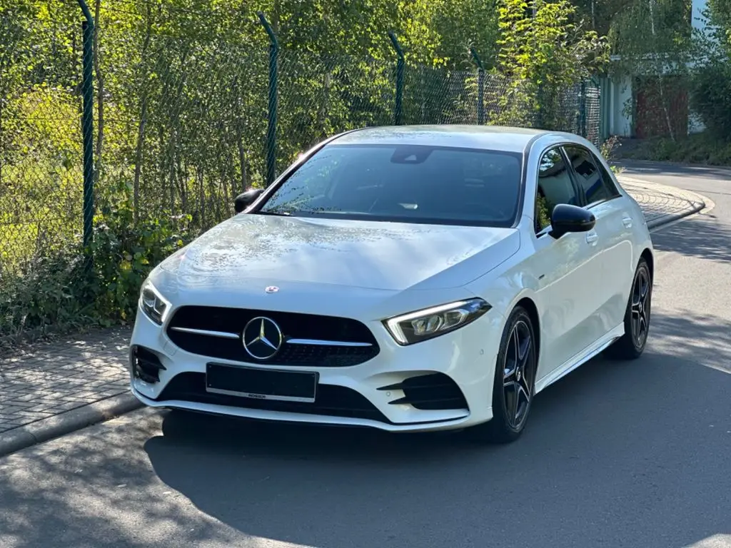 Photo 1 : Mercedes-benz Classe A 2021 Petrol