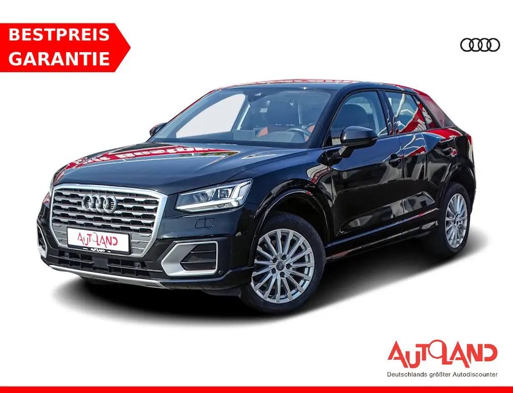 Photo 1 : Audi Q2 2017 Petrol